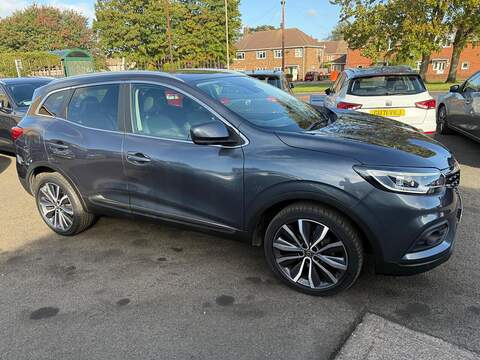 Renault Kadjar 1.3 TCe Iconic SUV 5dr Petrol Manual Euro 6 (s/s) (140 ps) - U79205