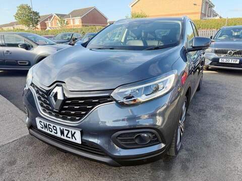 Renault Kadjar 1.3 TCe Iconic SUV 5dr Petrol Manual Euro 6 (s/s) (140 ps) - U79205