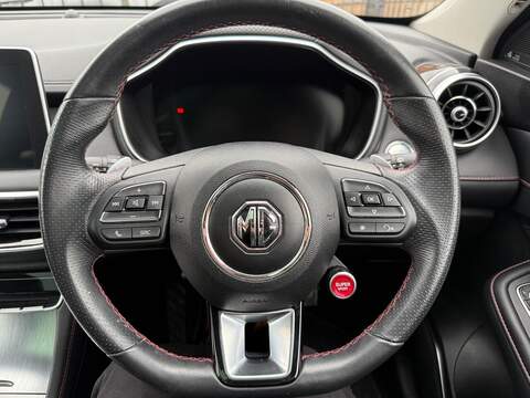 MG MG HS 1.5 T-GDI Exclusive DCT Euro 6 (s/s) 5dr - U79209