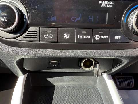 Hyundai i10 1.2 Premium Auto Euro 6 (s/s) 5dr - U79212