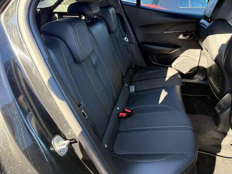 Peugeot E-2008 50kWh GT Auto 5dr (7kW Charger) - U79213