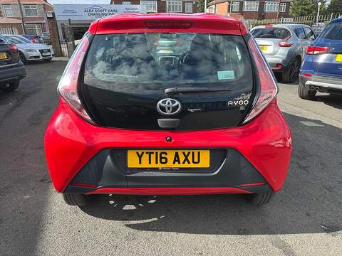 Toyota AYGO 1.0 VVT-i x-play Euro 6 5dr - U79222