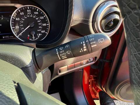 Nissan Juke 1.0 DIG-T N-Connecta SUV 5dr Petrol Manual Euro 6 (s/s) (114 ps) - U79224