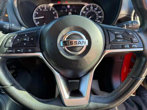 Nissan Juke 1.0 DIG-T N-Connecta SUV 5dr Petrol Manual Euro 6 (s/s) (114 ps) - U79224
