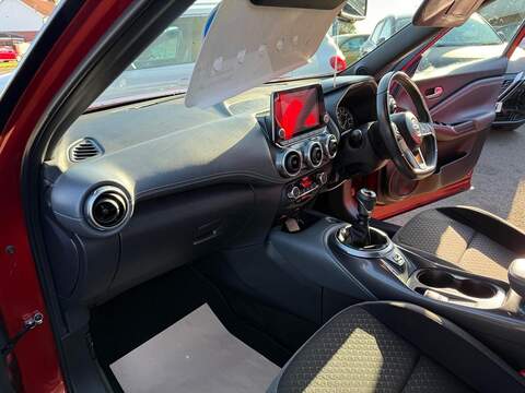 Nissan Juke 1.0 DIG-T N-Connecta SUV 5dr Petrol Manual Euro 6 (s/s) (114 ps) - U79224