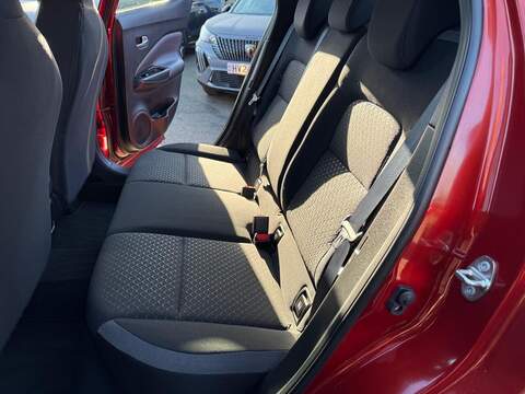 Nissan Juke 1.0 DIG-T N-Connecta SUV 5dr Petrol Manual Euro 6 (s/s) (114 ps) - U79224
