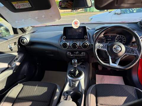 Nissan Juke 1.0 DIG-T N-Connecta SUV 5dr Petrol Manual Euro 6 (s/s) (114 ps) - U79224
