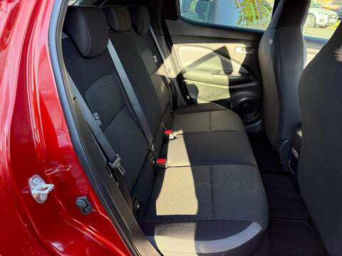 Nissan Juke 1.0 DIG-T N-Connecta SUV 5dr Petrol Manual Euro 6 (s/s) (114 ps) - U79224