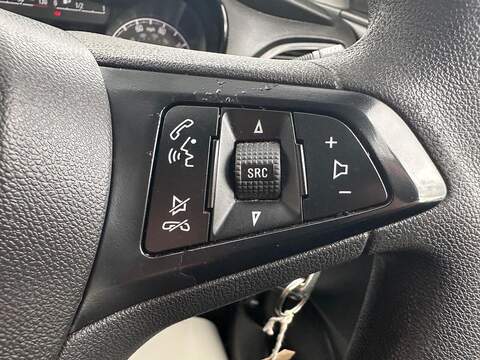 Vauxhall Viva 1.0i SE Hatchback 5dr Petrol Manual Euro 6 (a/c) (75 ps) - U79229