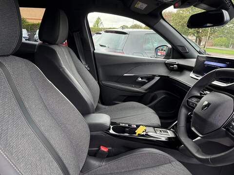 Peugeot 2008 1.2 PureTech Allure EAT Euro 6 (s/s) 5dr - U79231