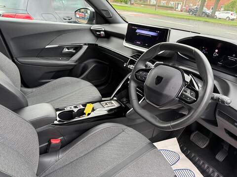 Peugeot 2008 1.2 PureTech Allure EAT Euro 6 (s/s) 5dr - U79231