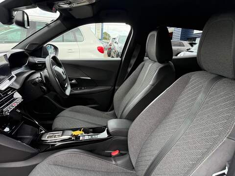 Peugeot 2008 1.2 PureTech Allure EAT Euro 6 (s/s) 5dr - U79231