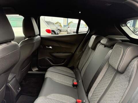 Peugeot 2008 1.2 PureTech Allure EAT Euro 6 (s/s) 5dr - U79231