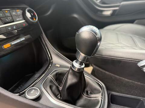 Ford Puma 1.0T EcoBoost MHEV ST-Line Vignale Euro 6 (s/s) 5dr - U79233