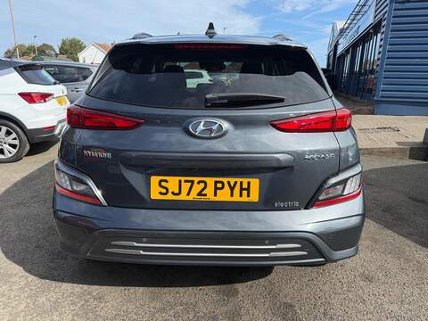 Hyundai KONA 64kWh Premium Auto 5dr (10.5kW Charger) - U79237