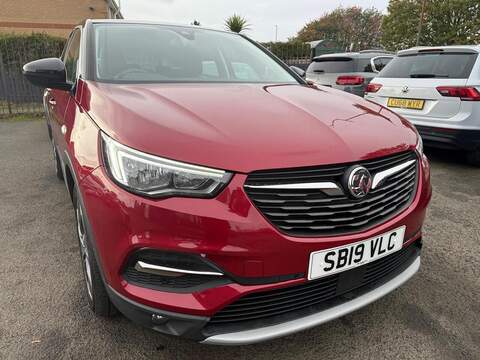 Vauxhall Grandland X Turbo Sport Nav SUV 1.2 Manual Petrol - U79238