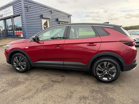 Vauxhall Grandland X Turbo Sport Nav SUV 1.2 Manual Petrol - U79238