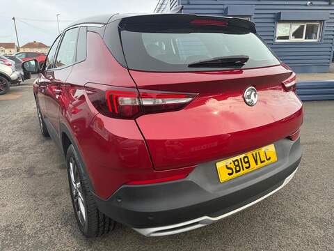 Vauxhall Grandland X Turbo Sport Nav SUV 1.2 Manual Petrol - U79238
