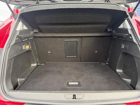 Vauxhall Grandland X Turbo Sport Nav SUV 1.2 Manual Petrol - U79238