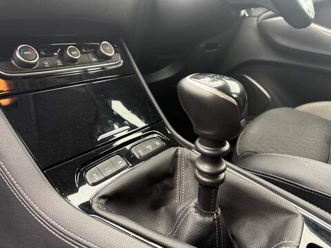 Vauxhall Grandland X Turbo Sport Nav SUV 1.2 Manual Petrol - U79238