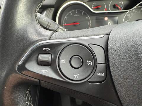 Vauxhall Grandland X Turbo Sport Nav SUV 1.2 Manual Petrol - U79238