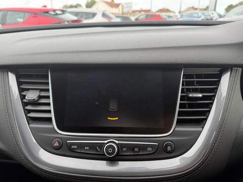 Vauxhall Grandland X Turbo Sport Nav SUV 1.2 Manual Petrol - U79238