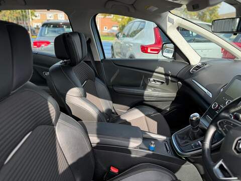 Renault Scenic 1.5 dCi Dynamique Nav MPV 5dr Diesel Manual Euro 6 (s/s) (110 ps) - U79241