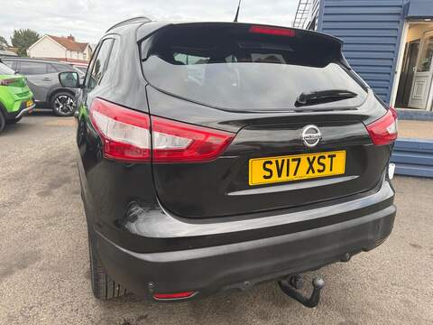 Nissan Qashqai 1.6 dCi N-Connecta 4WD Euro 6 (s/s) 5dr - U79243