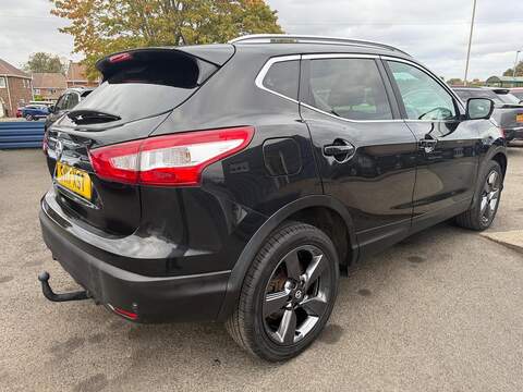 Nissan Qashqai 1.6 dCi N-Connecta 4WD Euro 6 (s/s) 5dr - U79243