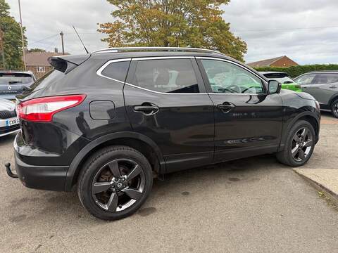 Nissan Qashqai 1.6 dCi N-Connecta 4WD Euro 6 (s/s) 5dr - U79243