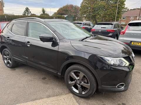 Nissan Qashqai 1.6 dCi N-Connecta 4WD Euro 6 (s/s) 5dr - U79243