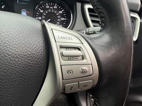 Nissan Qashqai 1.6 dCi N-Connecta 4WD Euro 6 (s/s) 5dr - U79243