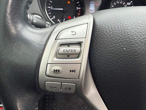 Nissan Qashqai 1.6 dCi N-Connecta 4WD Euro 6 (s/s) 5dr - U79243