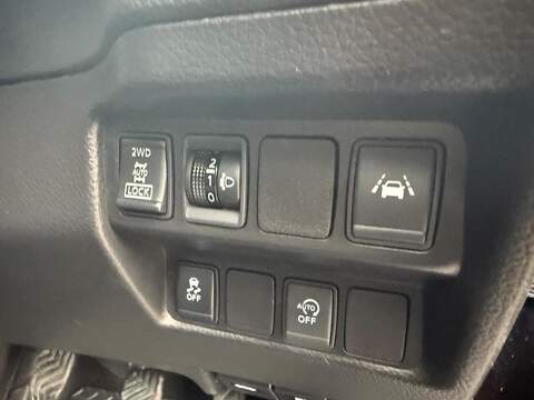 Nissan Qashqai 1.6 dCi N-Connecta 4WD Euro 6 (s/s) 5dr - U79243