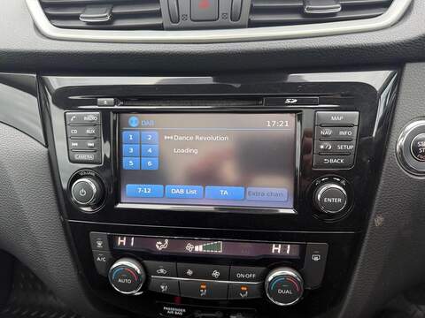 Nissan Qashqai 1.6 dCi N-Connecta 4WD Euro 6 (s/s) 5dr - U79243