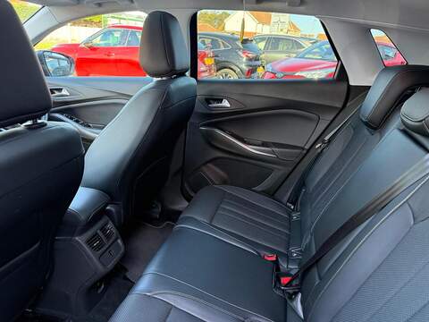Vauxhall Grandland X 1.2 Turbo Elite Nav SUV 5dr Petrol Manual 6Spd Euro 6 (s/s) (130 ps) - U79251