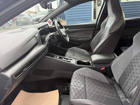 Volkswagen Golf 1.5 eTSI MHEV R-Line DSG Euro 6 (s/s) 5dr - U79253