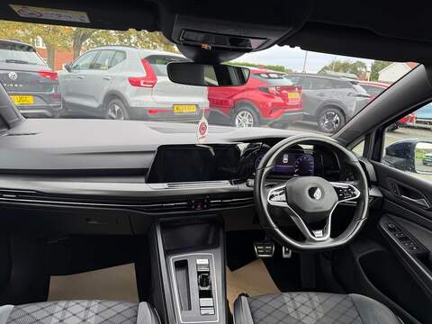 Volkswagen Golf 1.5 eTSI MHEV R-Line DSG Euro 6 (s/s) 5dr - U79253