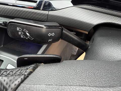 Volkswagen Golf 1.5 eTSI MHEV R-Line DSG Euro 6 (s/s) 5dr - U79253