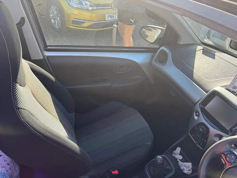 Peugeot 108 1.0 VTi Active Top! 5dr Petrol Manual Euro 5 Euro 5 (68 ps) - U79256