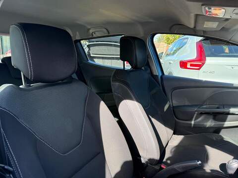 Renault Clio 1.2 16V Dynamique Nav Euro 6 5dr - U79261