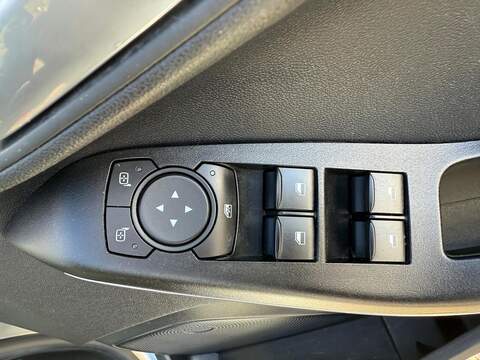 Ford Fiesta 1.0T EcoBoost ST-Line Euro 6 (s/s) 5dr - U79262