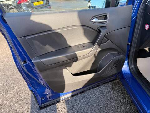 Renault Captur 1.3 TCe Iconic Edition Euro 6 (s/s) 5dr - U79265