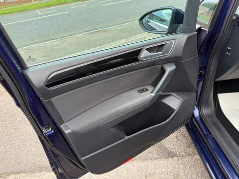 Volkswagen Touran 1.5 TSI EVO SEL Euro 6 (s/s) 5dr - U79269