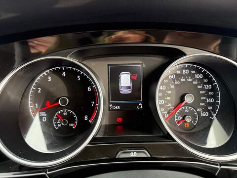 Volkswagen Touran 1.5 TSI EVO SEL Euro 6 (s/s) 5dr - U79269