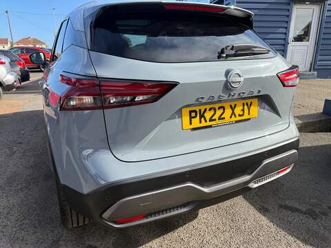 Nissan Qashqai 1.3 DIG-T MHEV N-Connecta Euro 6 (s/s) 5dr - U79271