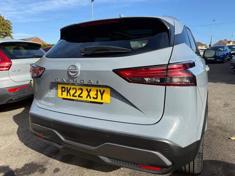 Nissan Qashqai 1.3 DIG-T MHEV N-Connecta Euro 6 (s/s) 5dr - U79271