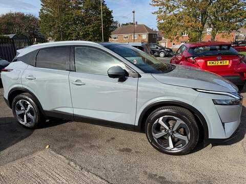 Nissan Qashqai 1.3 DIG-T MHEV N-Connecta Euro 6 (s/s) 5dr - U79271