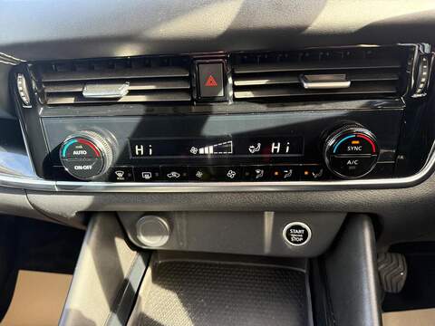 Nissan Qashqai 1.3 DIG-T MHEV N-Connecta Euro 6 (s/s) 5dr - U79271