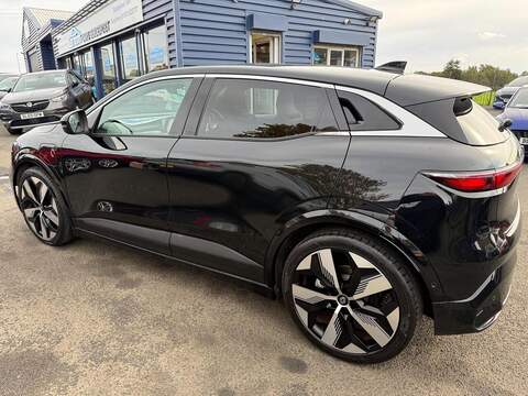 Renault Megane E-Tech 60kWh techno+ Auto 5dr (optimum charge) - U79272